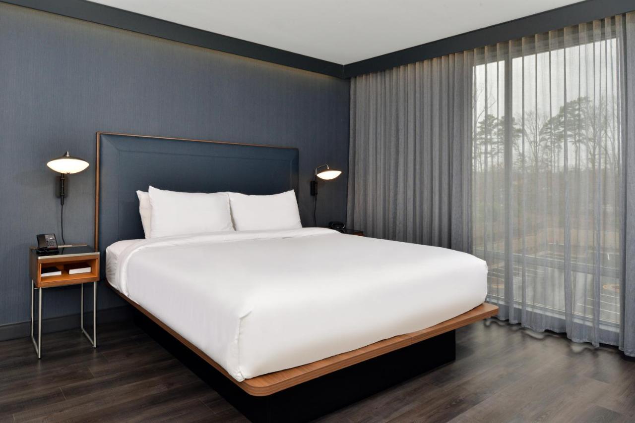 Courtyard By Marriott Raleigh Cary Crossroads Hotel Eksteriør billede