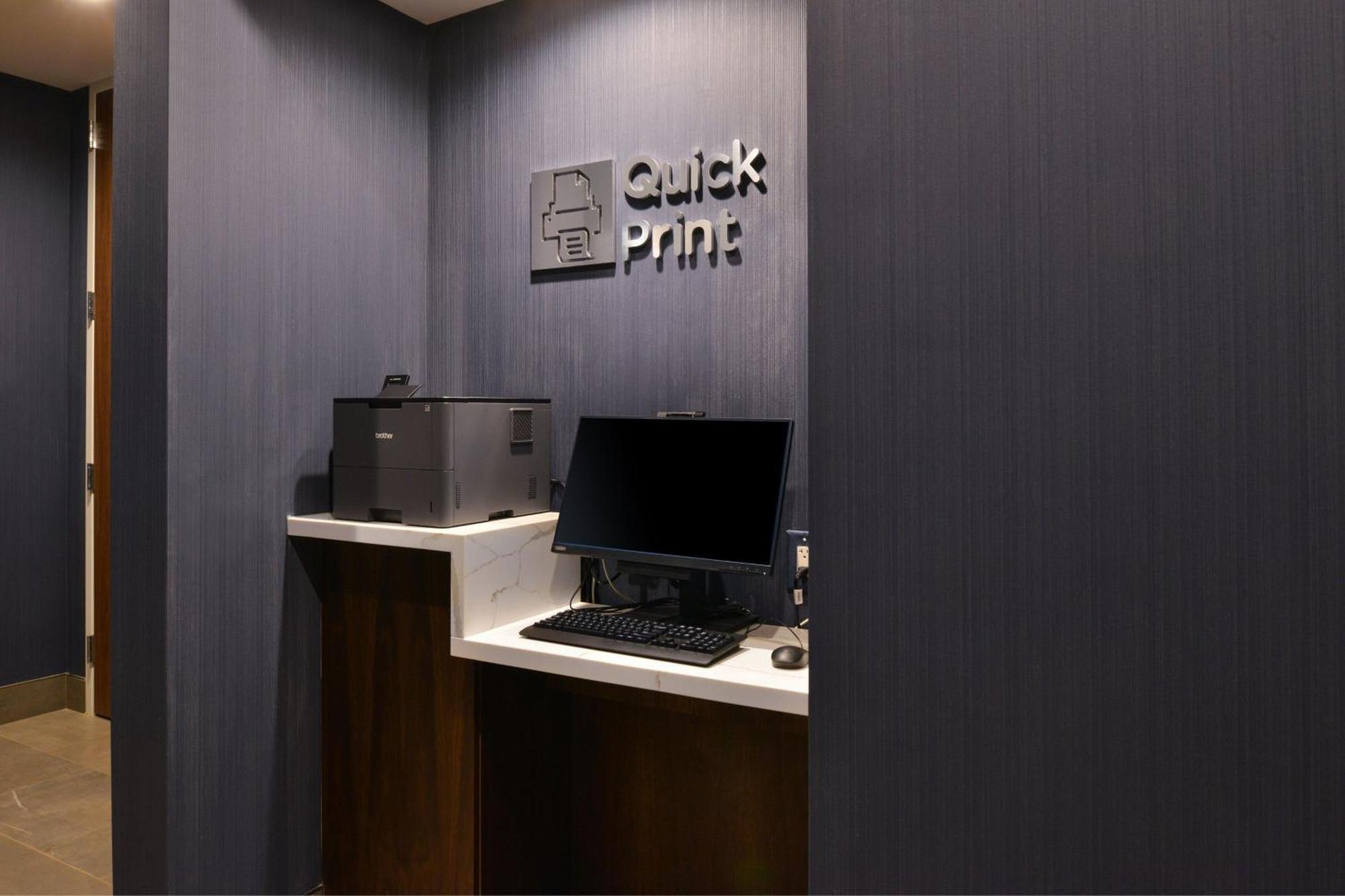Courtyard By Marriott Raleigh Cary Crossroads Hotel Eksteriør billede
