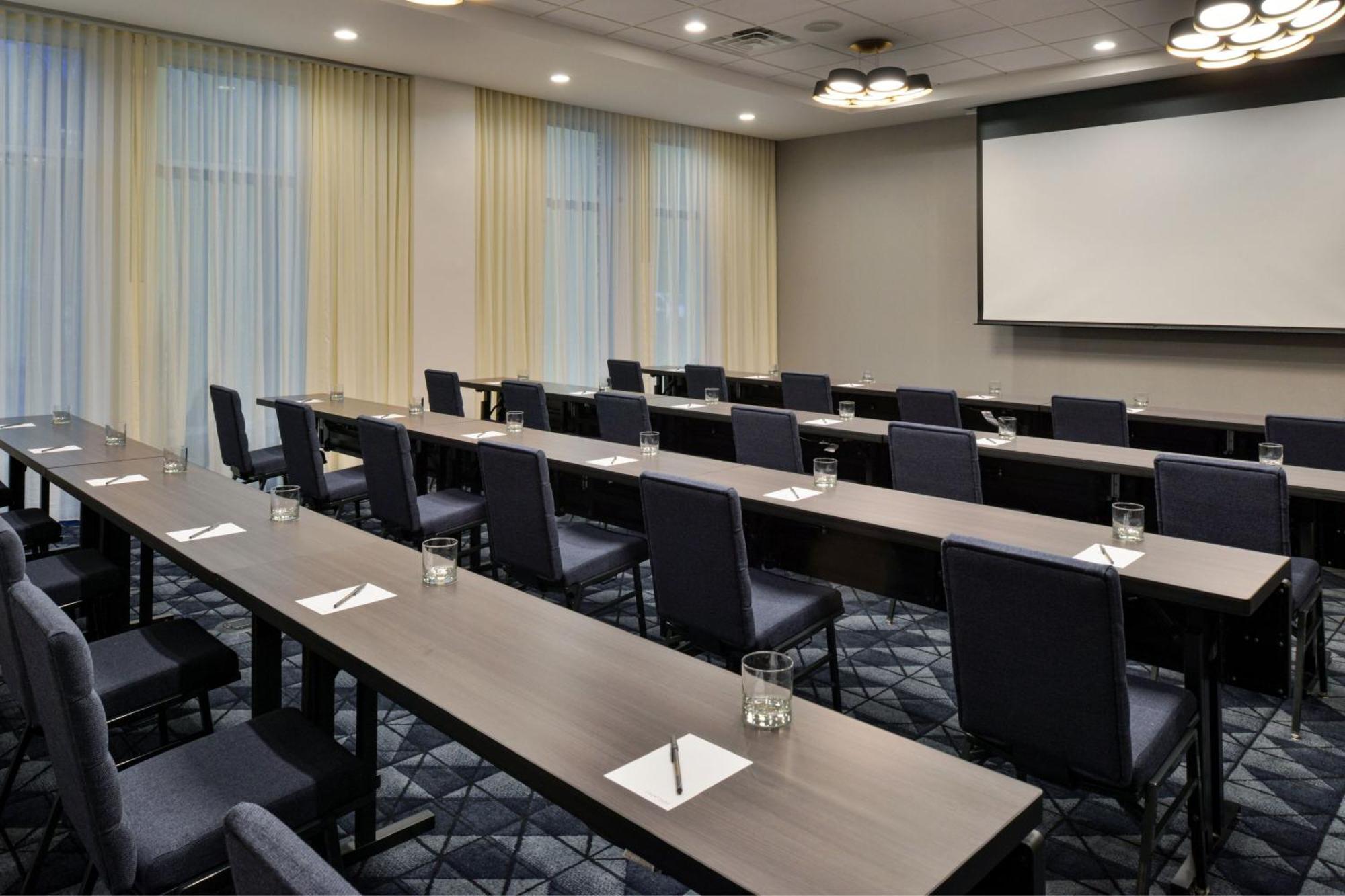 Courtyard By Marriott Raleigh Cary Crossroads Hotel Eksteriør billede