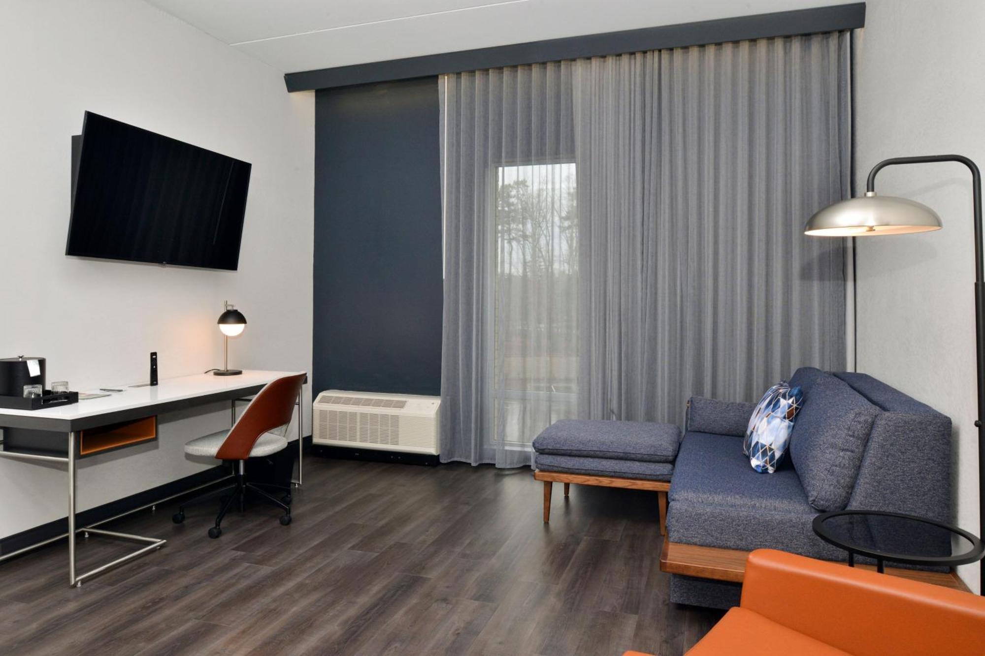 Courtyard By Marriott Raleigh Cary Crossroads Hotel Eksteriør billede