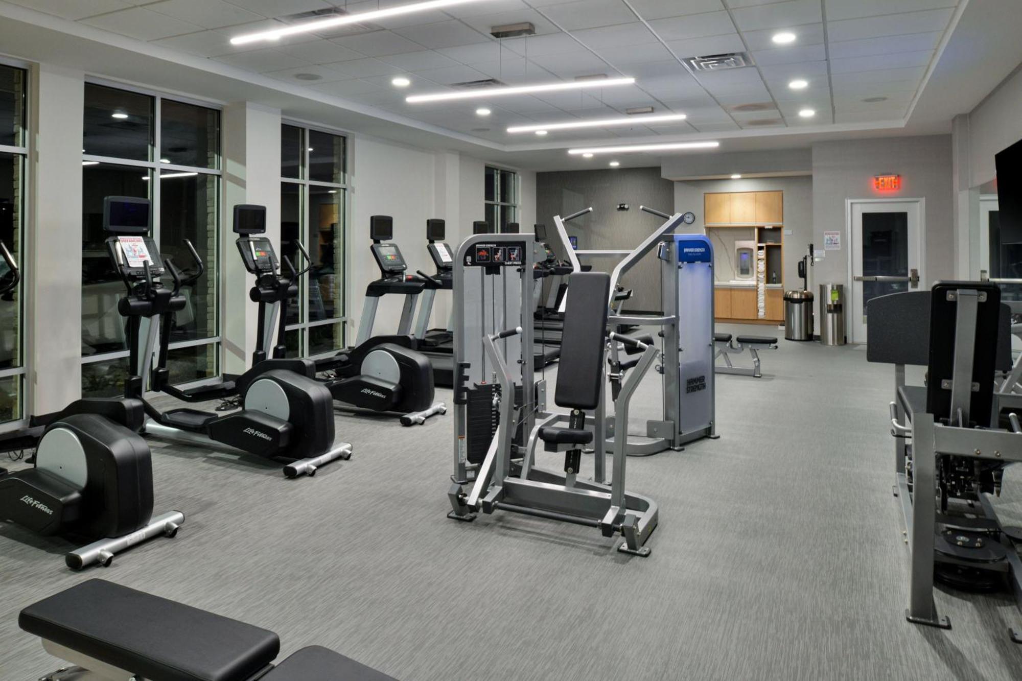 Courtyard By Marriott Raleigh Cary Crossroads Hotel Eksteriør billede